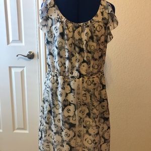 Super Cute dress with pockets!